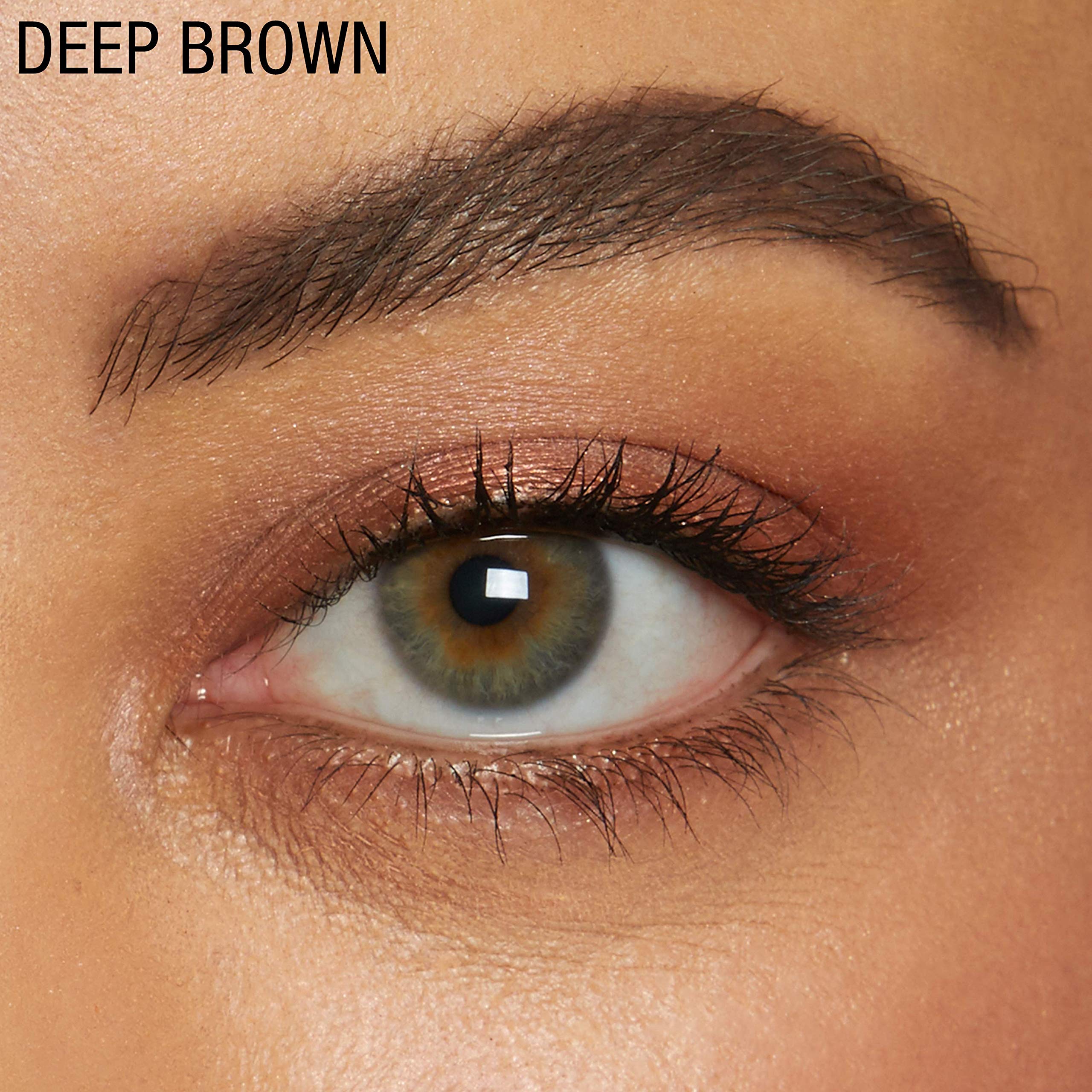 Maybelline TattooStudio Brow Pomade sin transferencia para un look limpio.