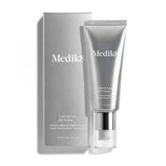 Medik8 Crystal Retinal 1: bote en primer plano, cuidado nocturno para renovación de la piel.