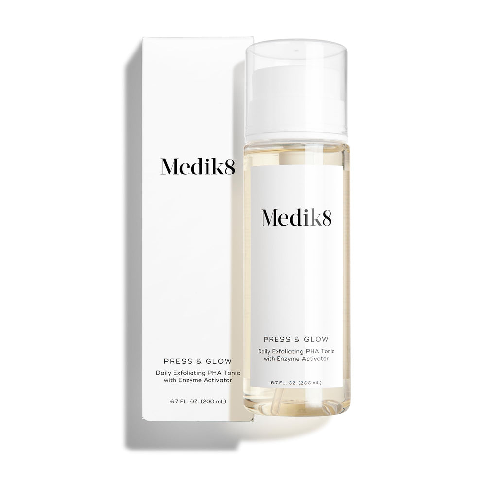 Medik8 Press and Glow — flacon tonique exfoliant PHA pour peau lumineuse