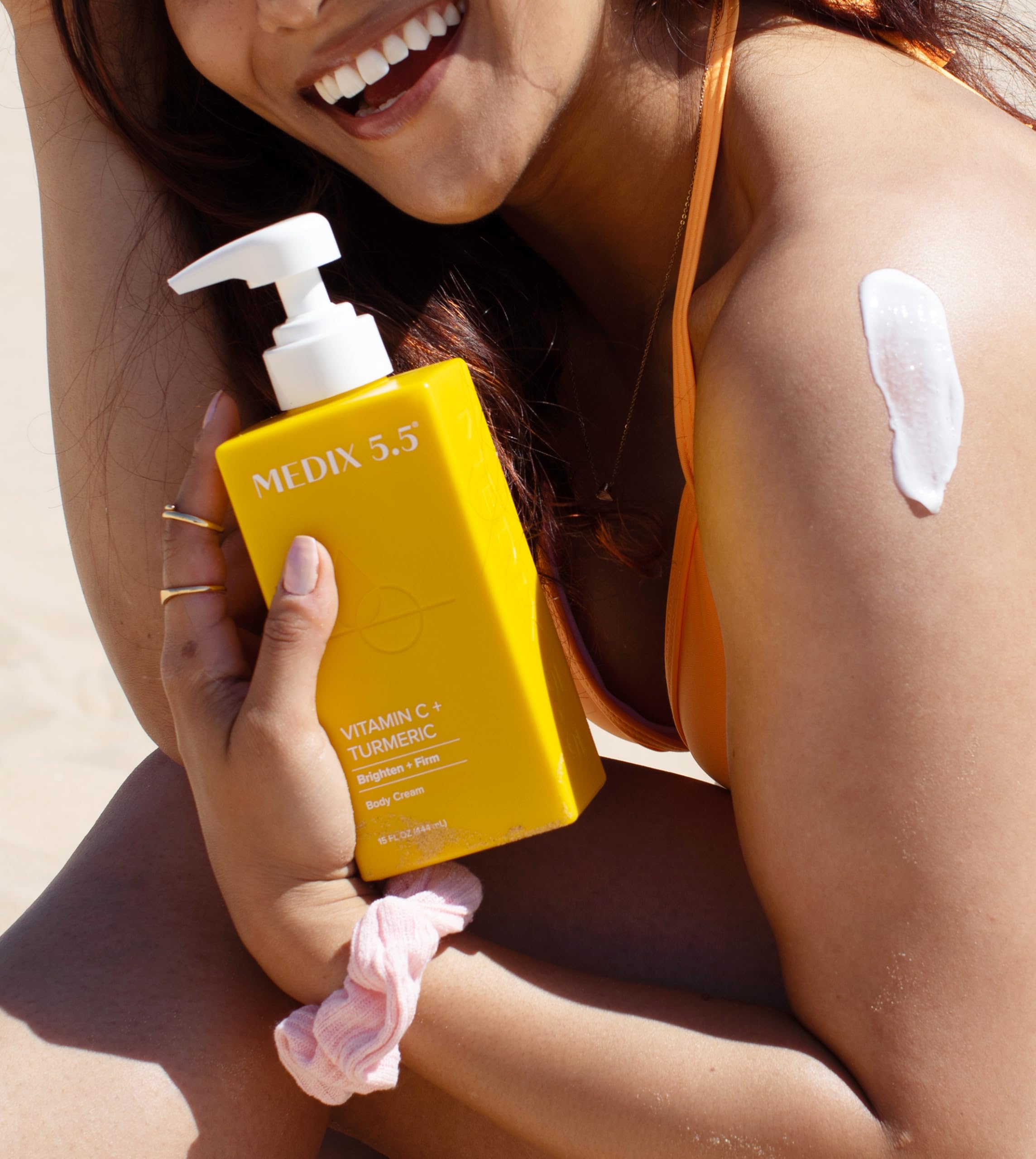 Medix 5.5 Vitamina C crema, textura velvet para hidratación duradera