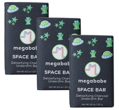 Megababe Space Bar: jabón axilas detox carbón, ayuda a eliminar olores y desintoxicar la piel.