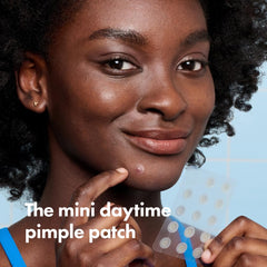 Mighty Patch Mini se aplica fácilmente y absorbe impurezas en pocas horas.