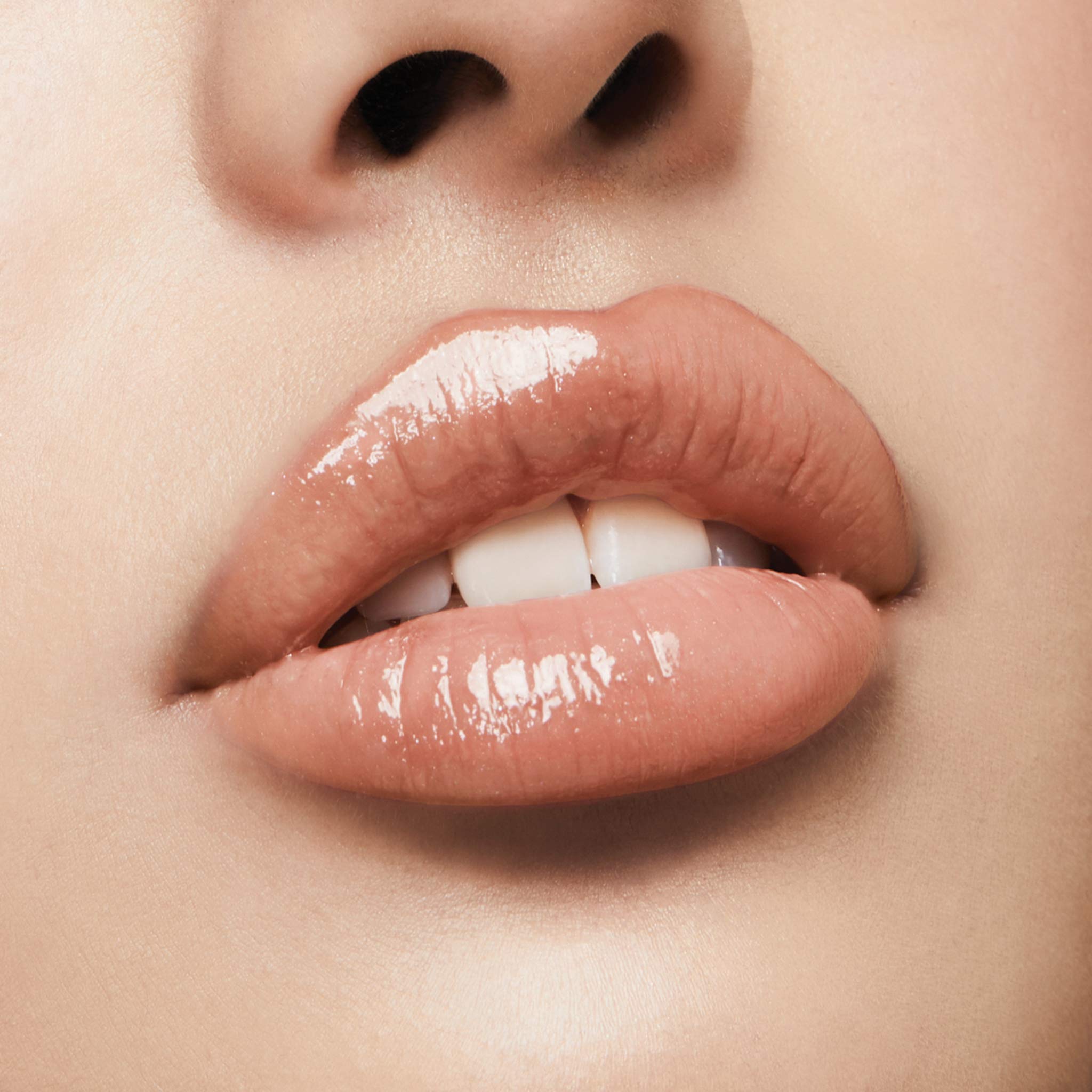 Milani Brillo labial aplicación cruzada para cobertura uniforme