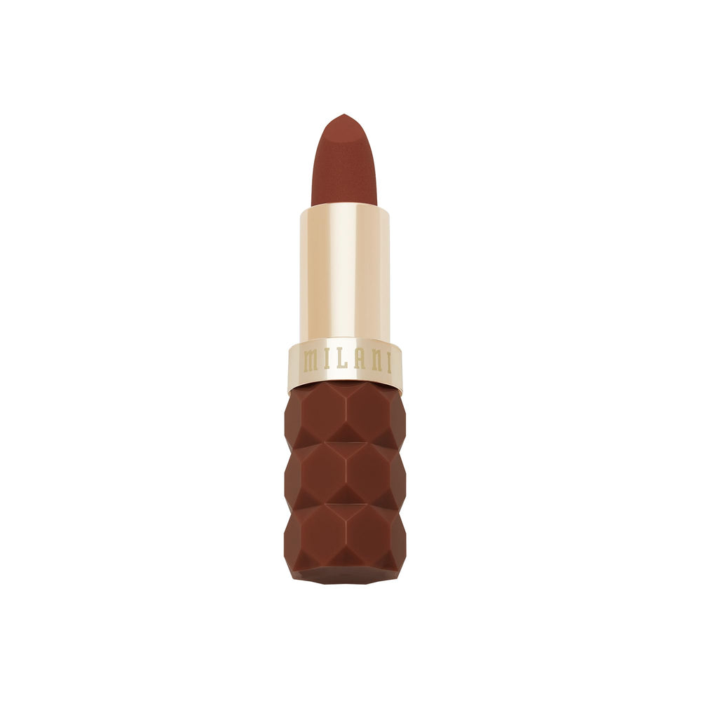 Milani Color Fetish Matte Desire muestra tono neutro para pieles diversas.