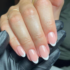 Modelones set de 32 uñas francesas, 16 tallas para ajuste perfecto.