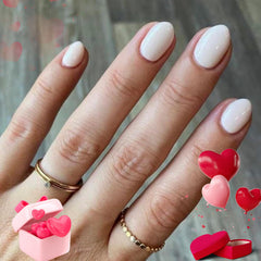 Modelones uñas postizas ovaladas en kit de 32 piezas para uso rápido.