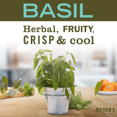 Loción Basil de Mrs. Meyer's, manteca de karité y aceite de almendra nutren la piel.