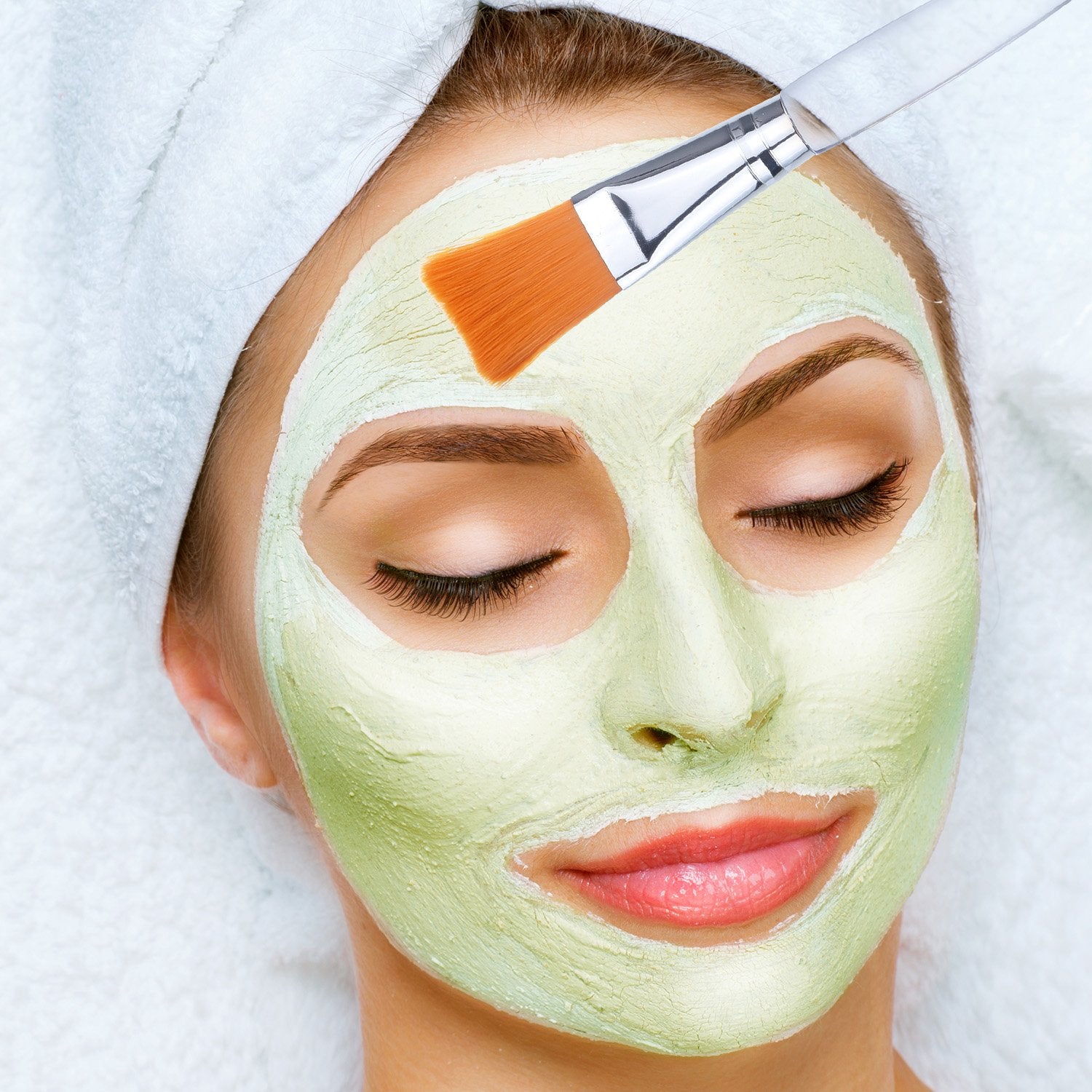 Pelo sintético suave de Mudder cuida la piel al aplicar mascarillas.