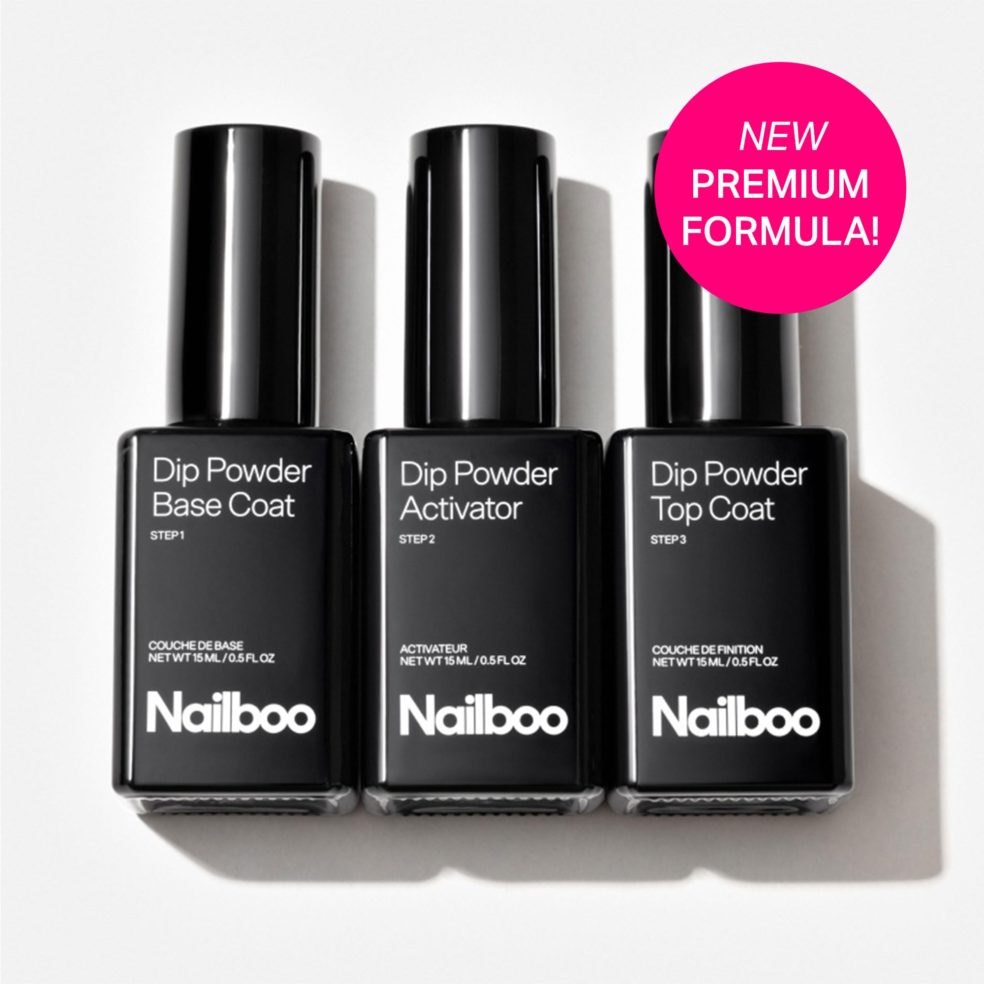 Nailboo capa base aplicada para iniciar la manicura con adherencia suave.