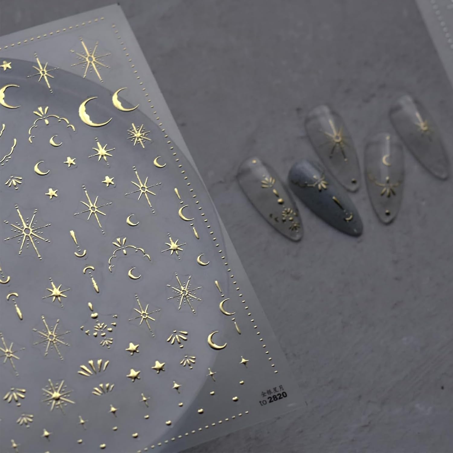 Namrec adhesivos luna-estrella dorados 3D, fáciles de aplicar.