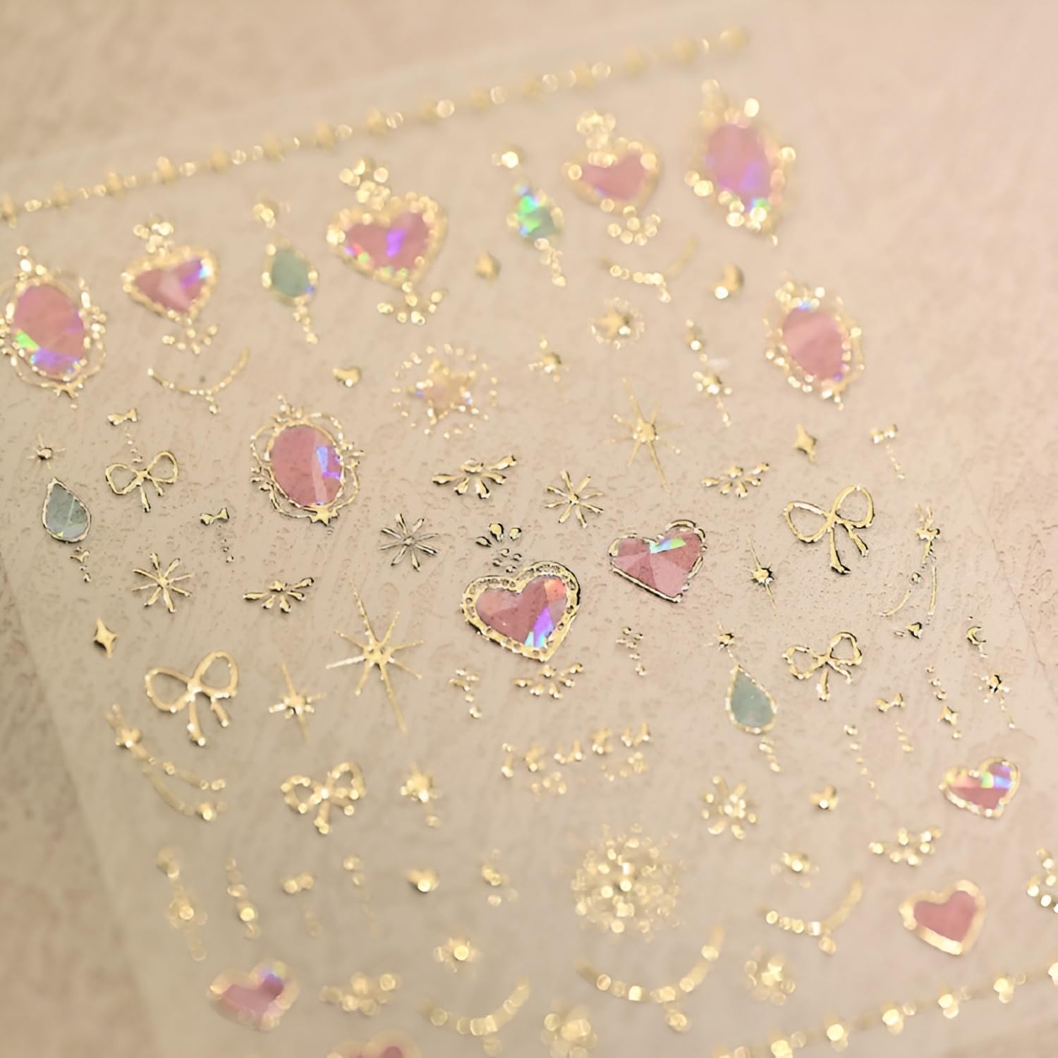 Namrec Valentine: corazón aurora en uñas, acabado 5D deslumbrante.
