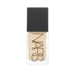 NARS Base de maquillaje de luz reflectante L3 Gobi, aplicación suave, cobertura uniforme y textura sedosa.