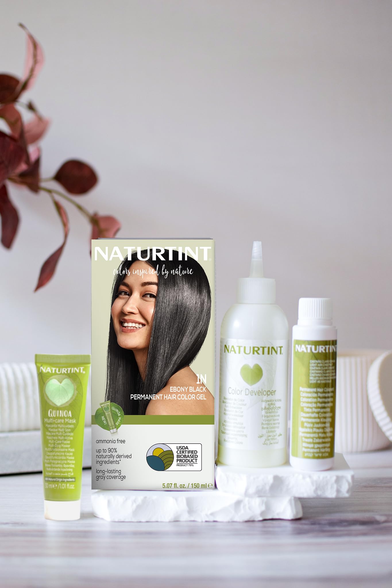 Naturtint 1N Negro Ébano: cobertura de canas al 100% con acabado suave.