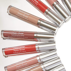 Textura hidratante de Neutrogena Hydro Boost Brillo Labial suaviza los labios.