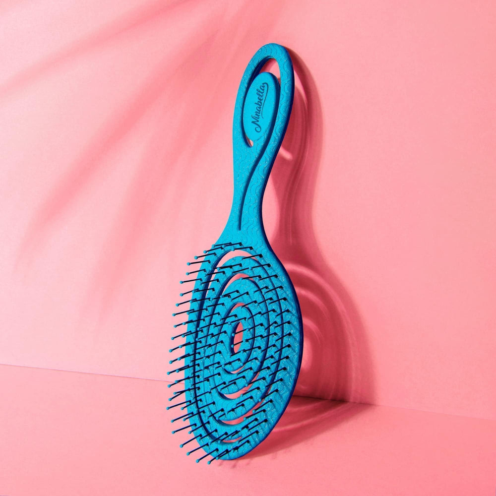 Ninabella para cabello rizado, mantiene rizos definidos sin fricción.