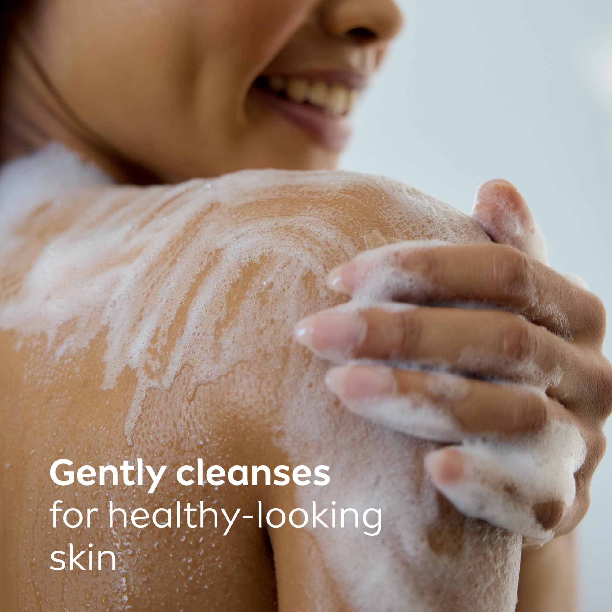 NIVEA: lista de ingredientes naturales aparece en el envase.