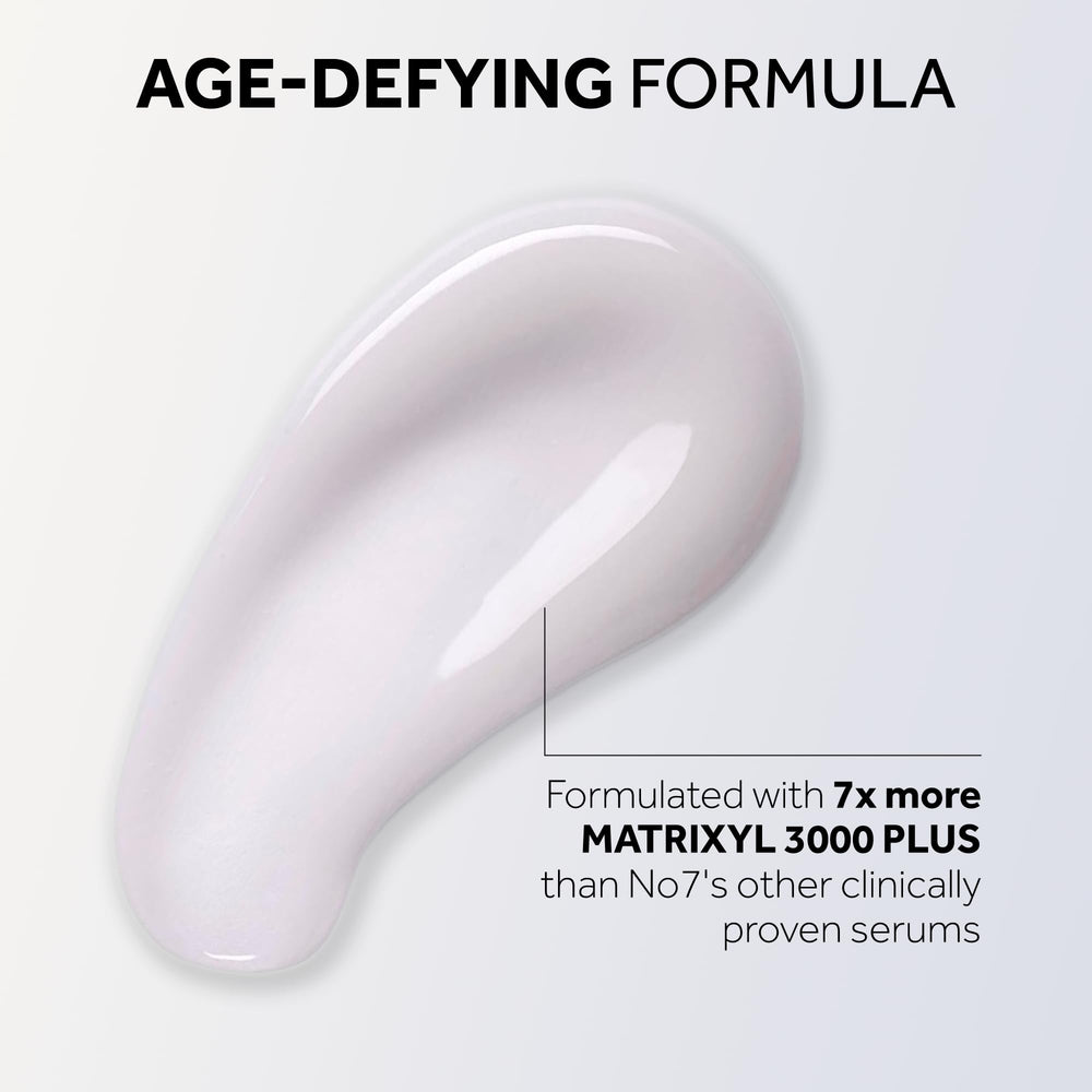 Aplicación facial del booster No7 para cuidado diario de la piel