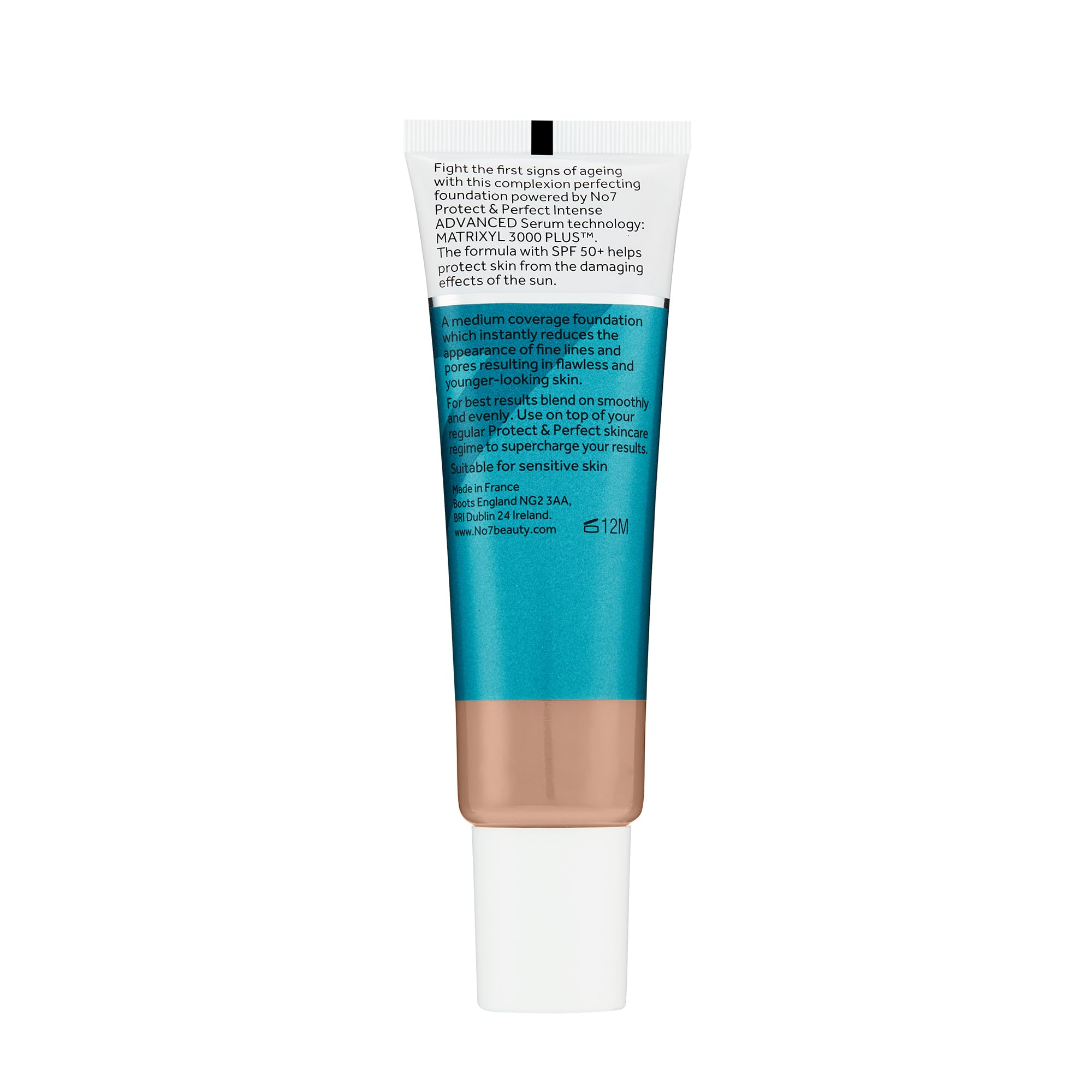 No7 Protect & Perfect: ideal para piel grasa y sensible, acabado ligero.