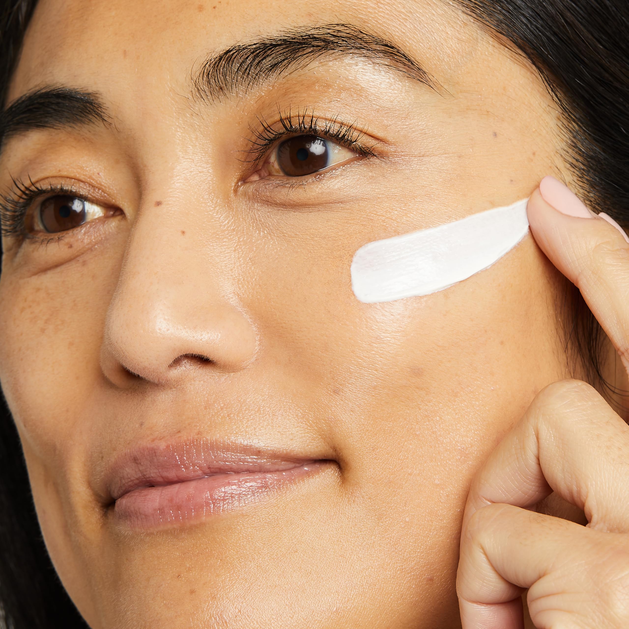 No7 Restore & Renew SPF 30 label indicates built-in sun protection