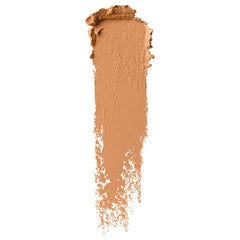 Base de sombras NYX aplicación párpado tono piel.