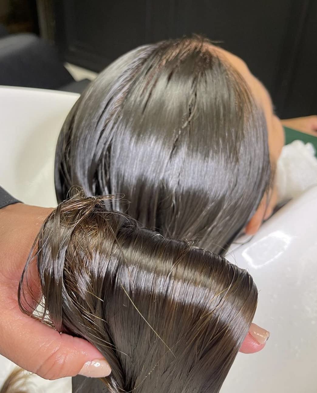OGC Cosmetics protein smooth envase, suaviza y fortalece el cabello desde la primera aplicación.