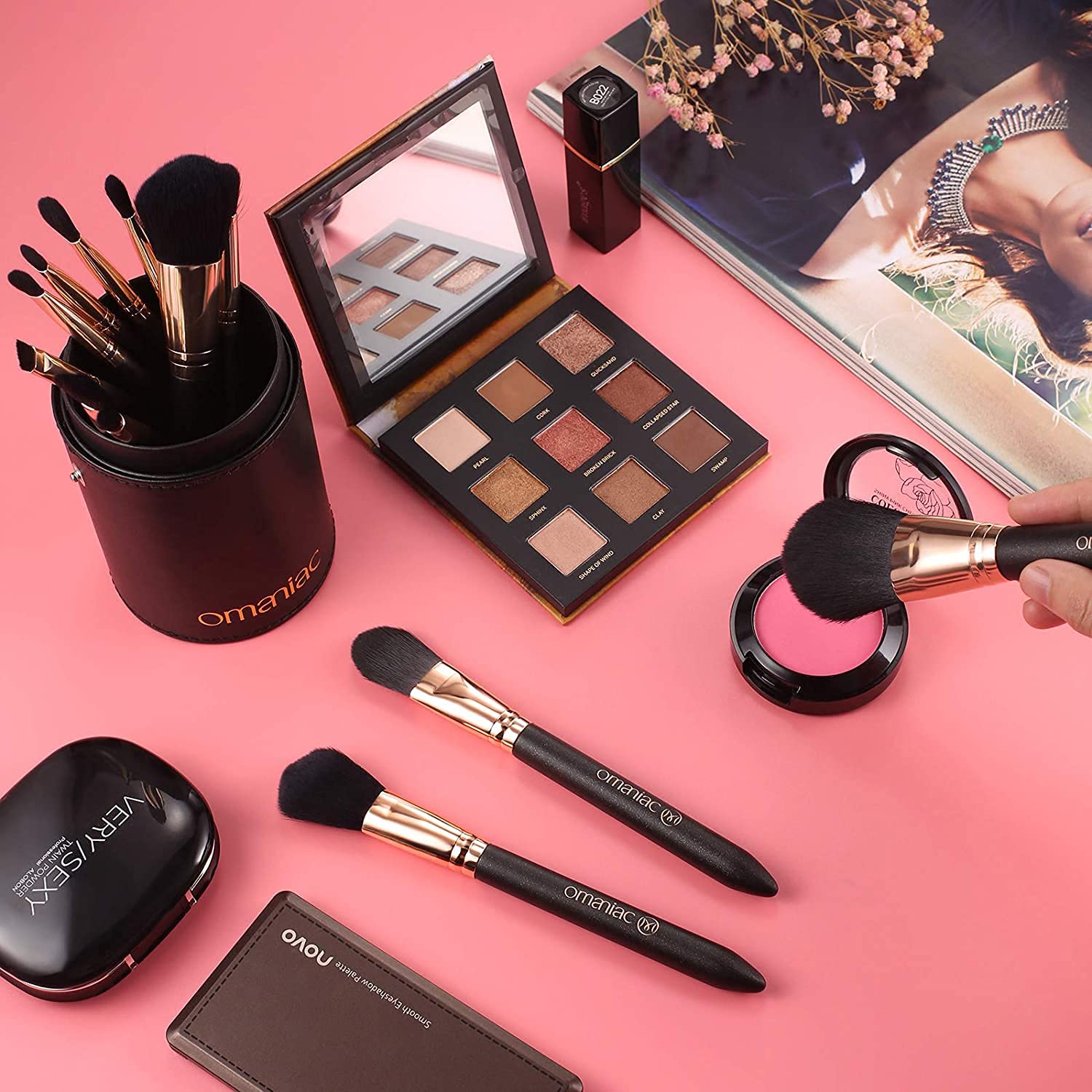 OMANIAC brochas para cejas y concealer con aplicación precisa.