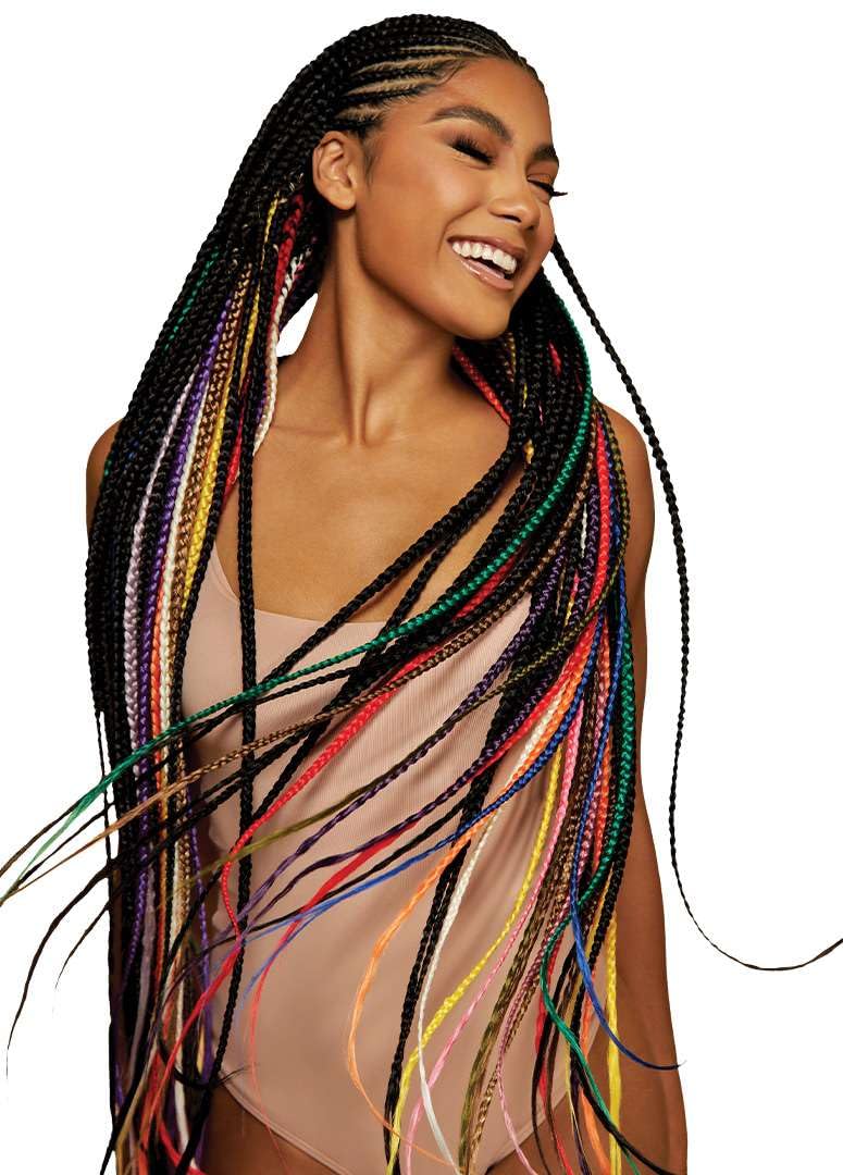 Outre X-Pression Braid quick-install in action on a model.