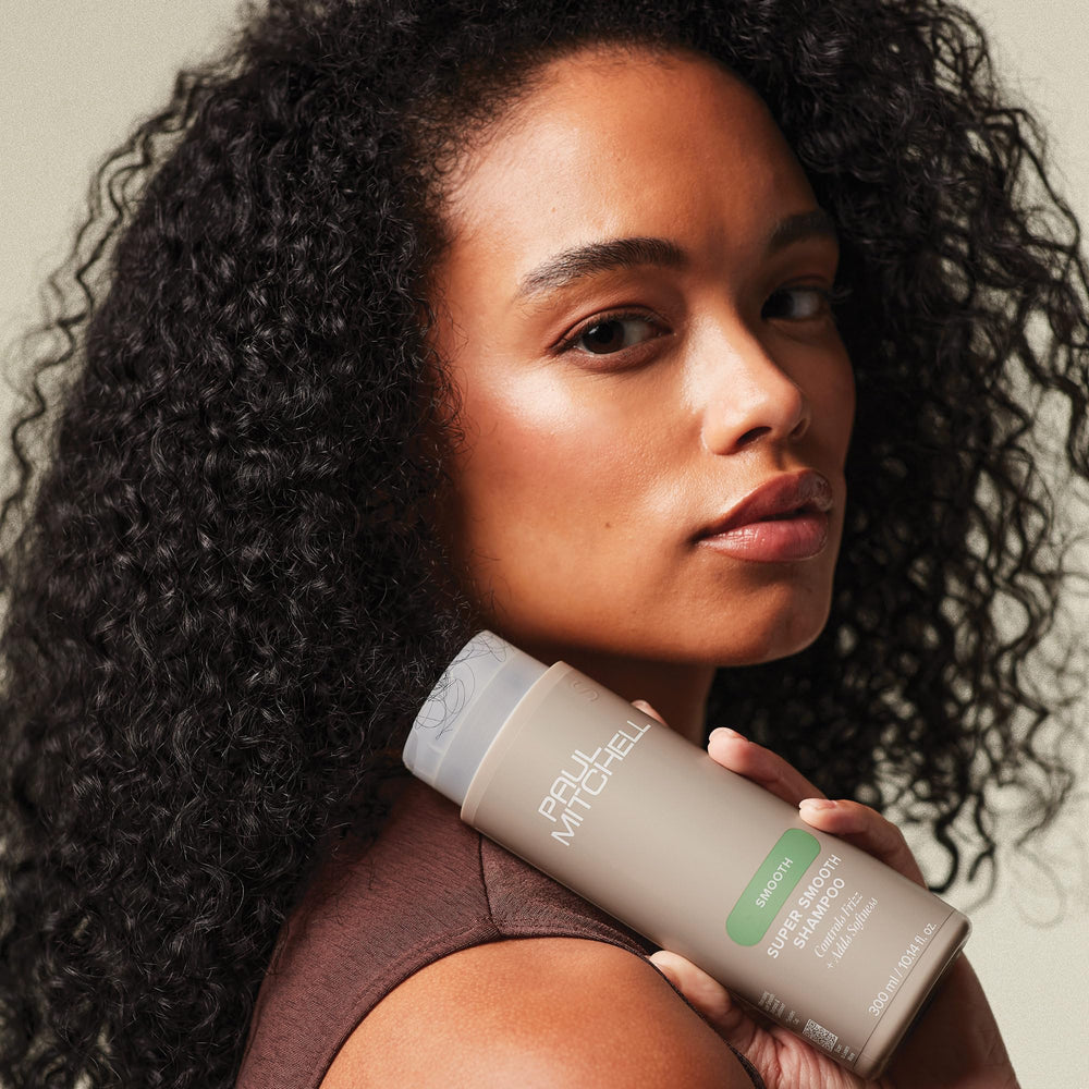 Aroma frutal de Paul Mitchell Super Smooth Shampoo con notas de manzana
