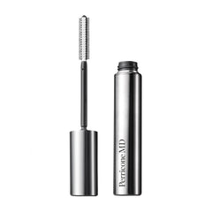 Perricone MD No Makeup Mascara con cepillo dos caras ofrece aplicación precisa para pestañas definidas.
