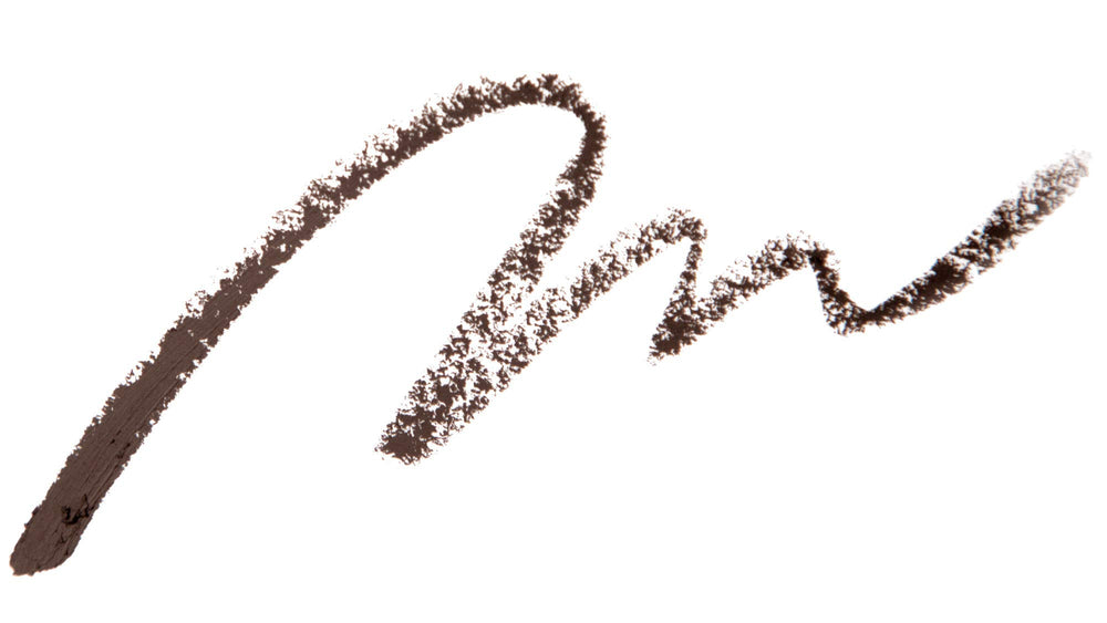 Trazos de pelo real en cejas con Physicians Formula para un aspecto natural.