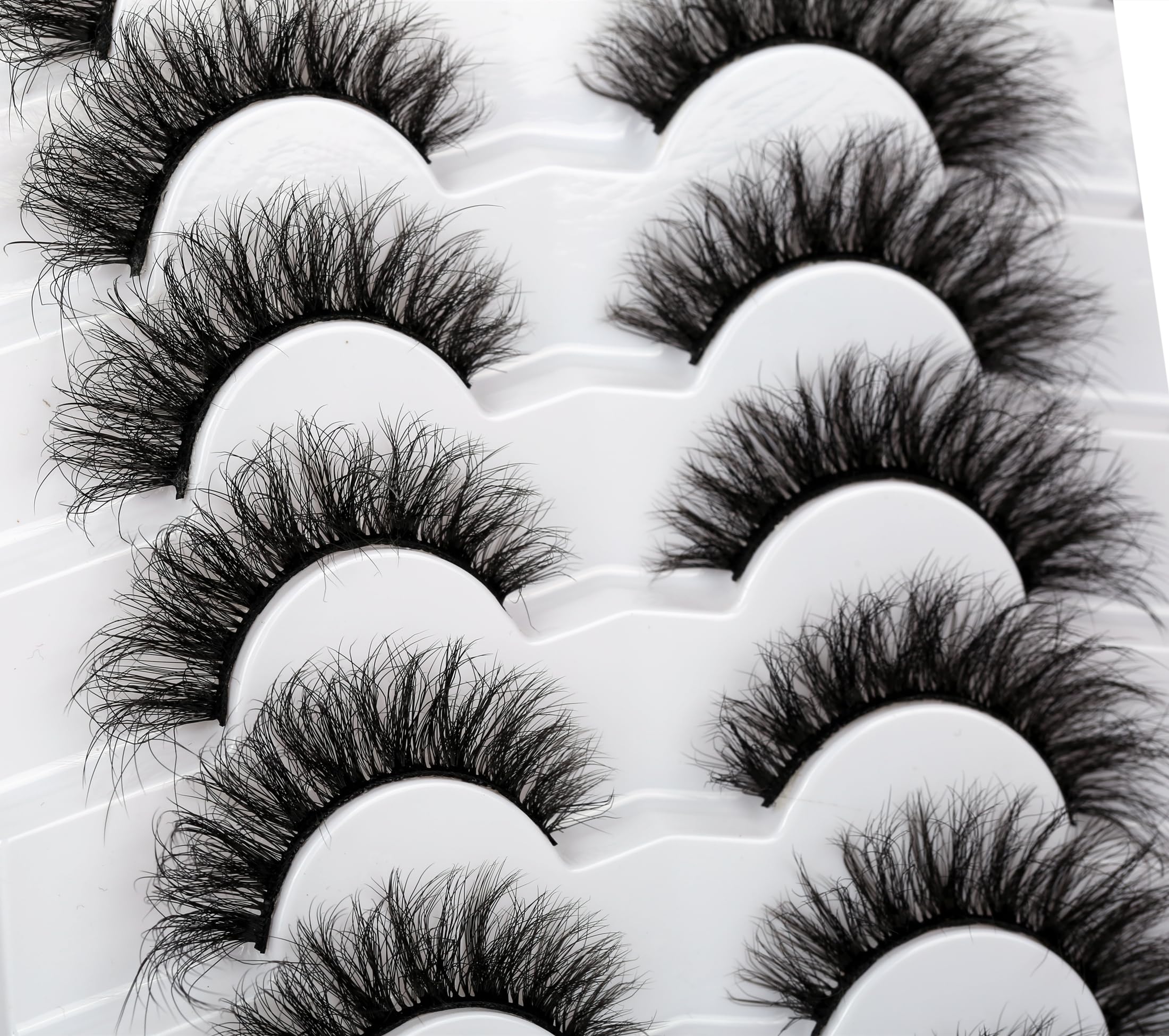 Pooplunch flexible cotton-band lashes offering comfortable all-day wear