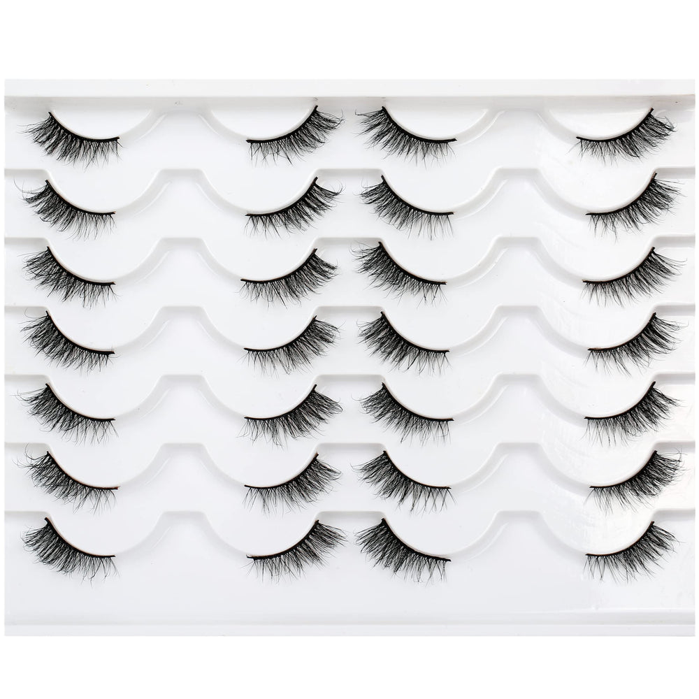 Pooplunch half lashes with wispy cat-eye look for natural enhancement.
