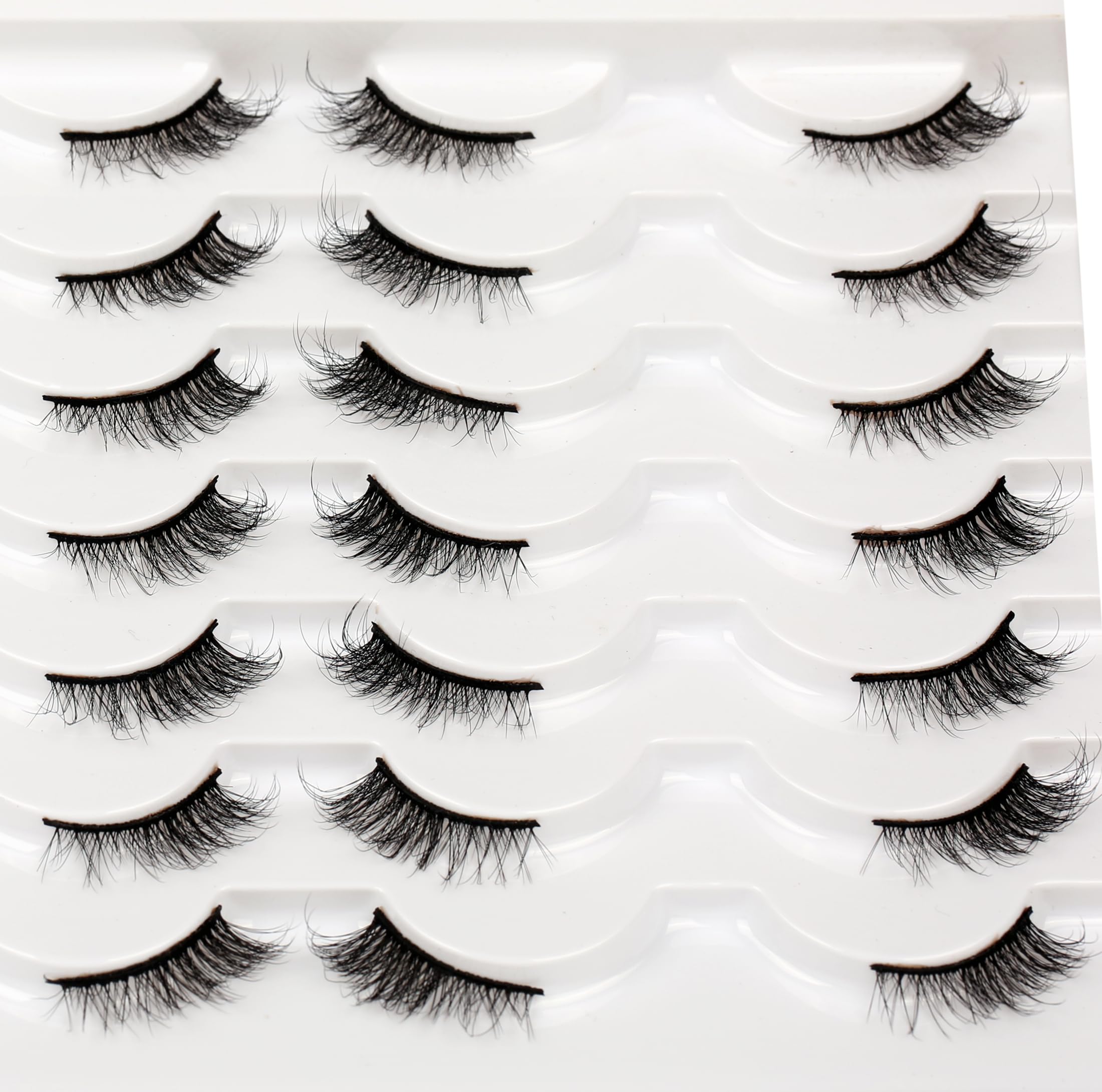 Pooplunch half lashes deliver subtle drama with natural lift.