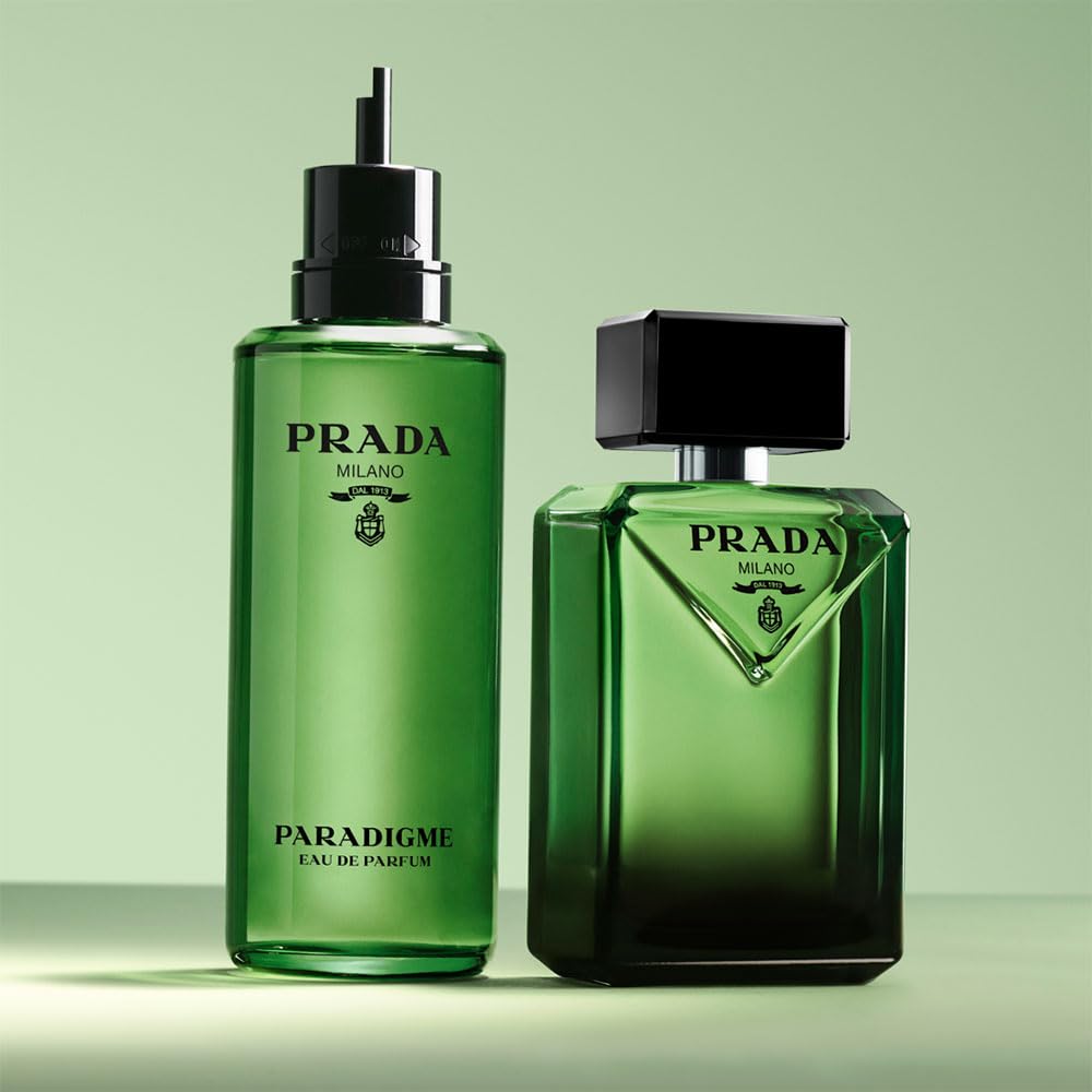 Prada Paradigme: caja de empaque elegante para exhibición.