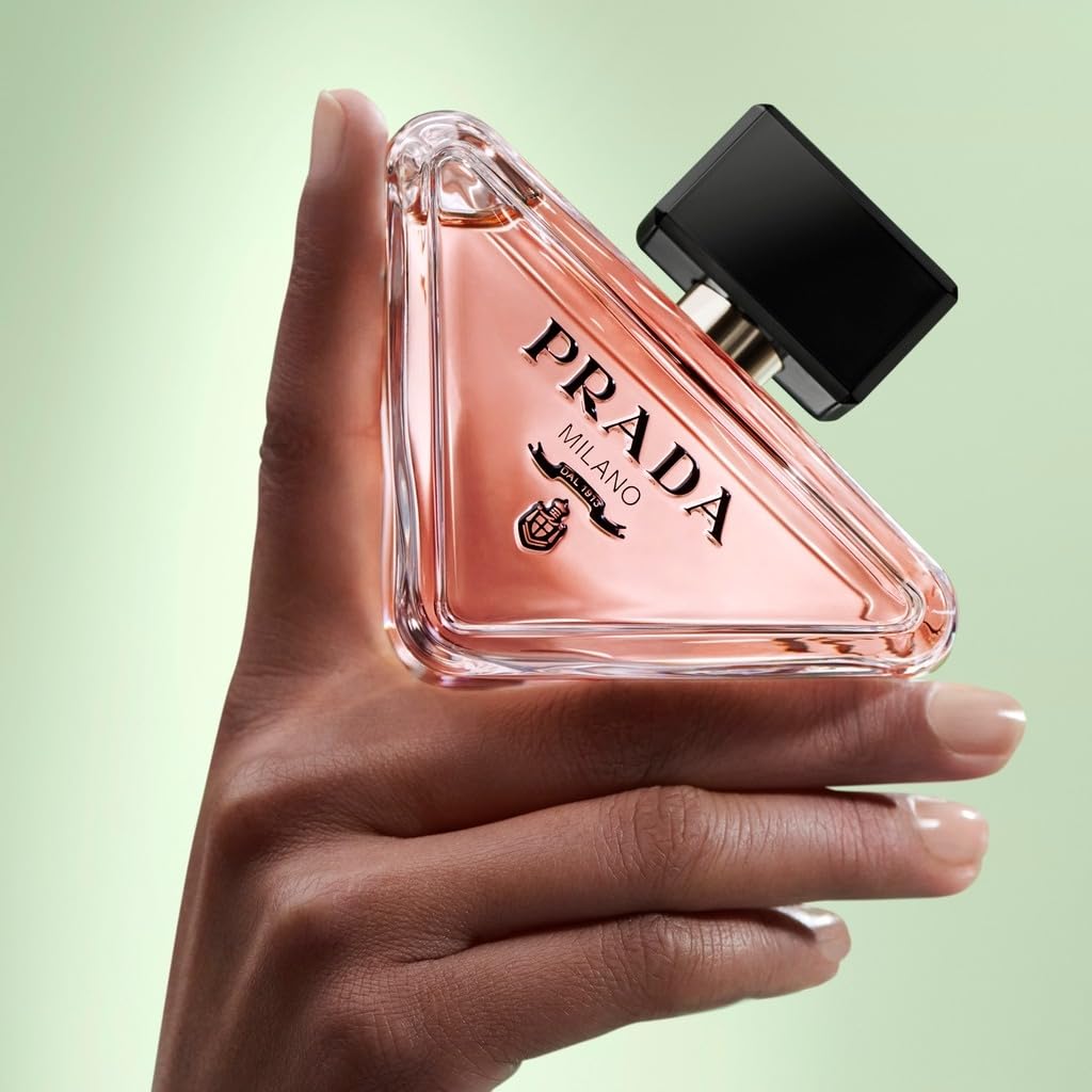 Prada Paradoxe nota neroli, frescura floral para uso diario.