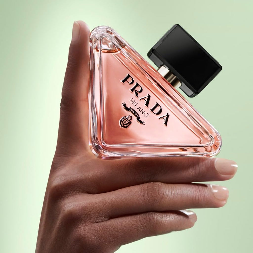 Prada Paradoxe nota neroli, frescura floral para uso diario.