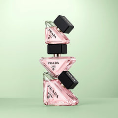 Prada Paradoxe Virtual Flower: atomizador, pulverización suave para refrescarte.