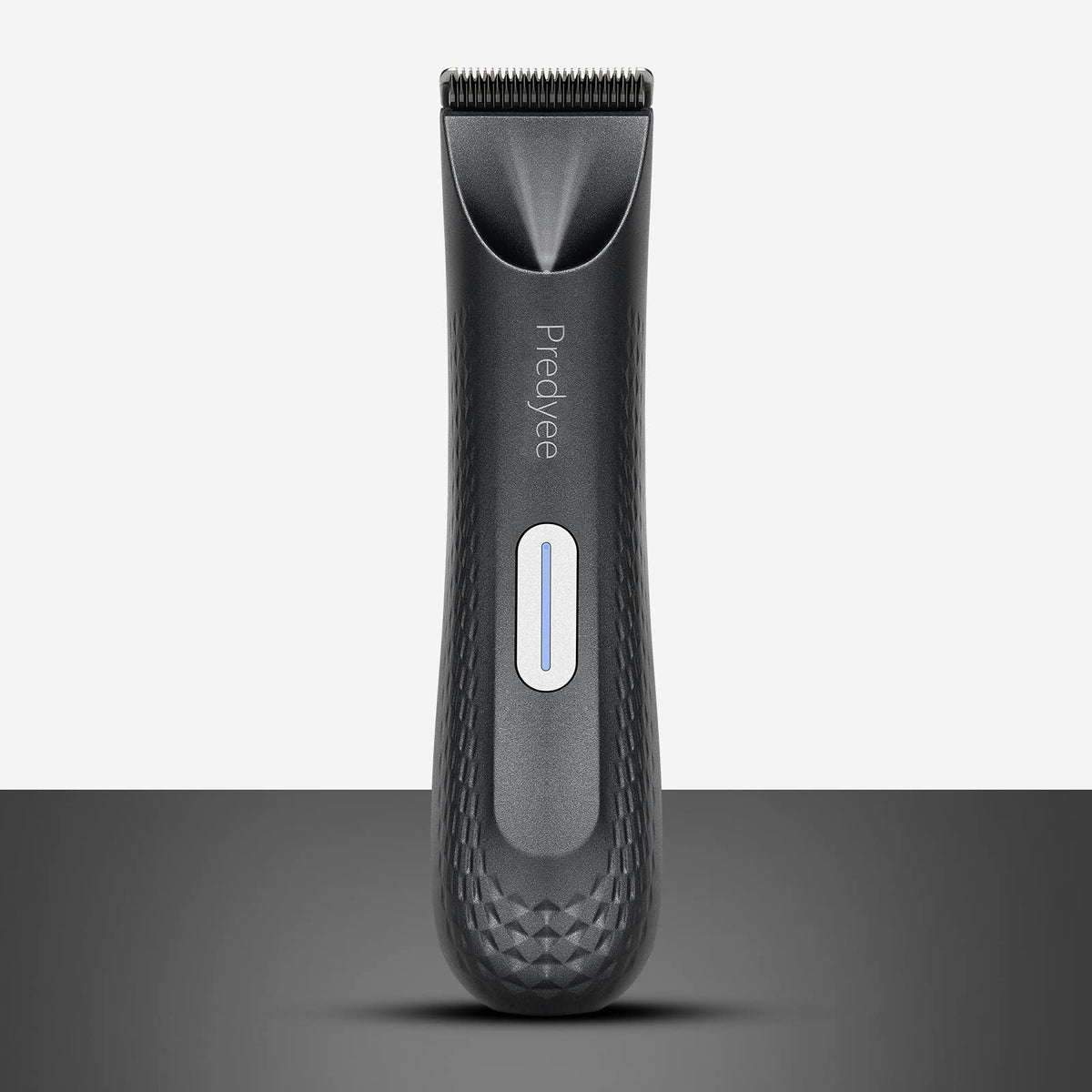 Predyee Manscape Trimmer en la ducha IPX7 para un cuidado cómodo.