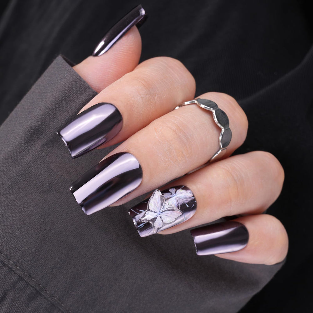 Pretty Diva chrome powder on applicator demonstrates easy, beginner-friendly nail art application.