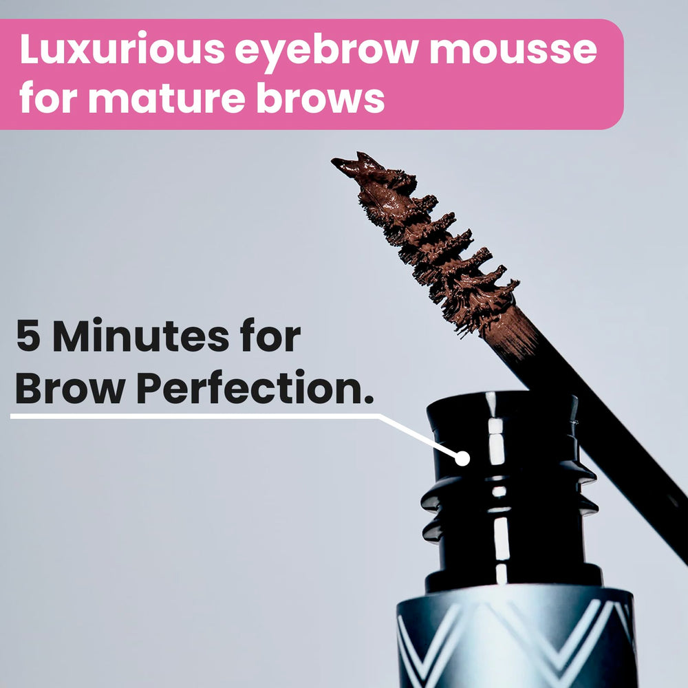 Aplicación rápida de mousse ligero con Prime Prometics PrimeBrow Complete en las cejas