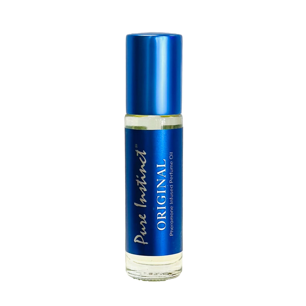 Pure Instinct Roll-On, frente de la botella, aroma versátil para cualquier ocasión.