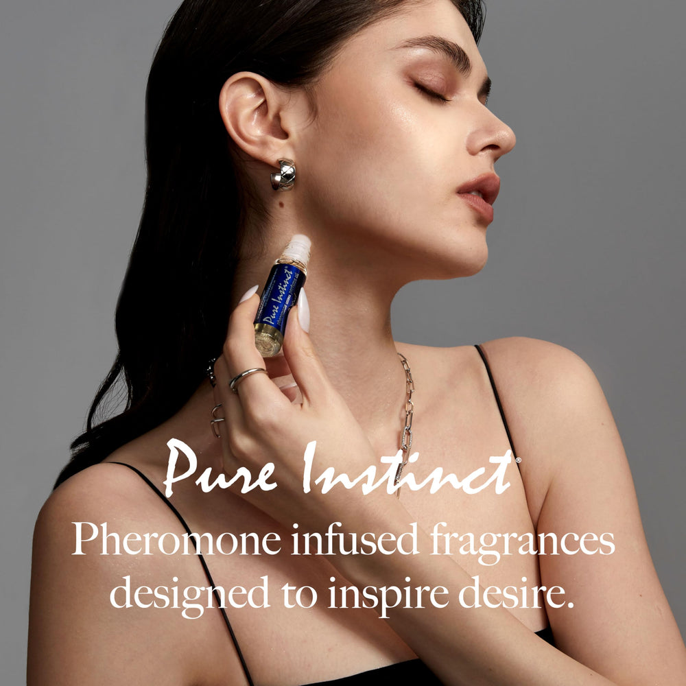 Pure Instinct Roll-On, cabezal rodante para aplicación suave en la piel.