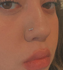 Aro nasal 20ga 5/16 pulgadas de QWALIT para ajuste seguro.