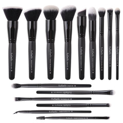 Conjunto Raffaello de 15 brochas para maquillaje, listo para uso diario.
