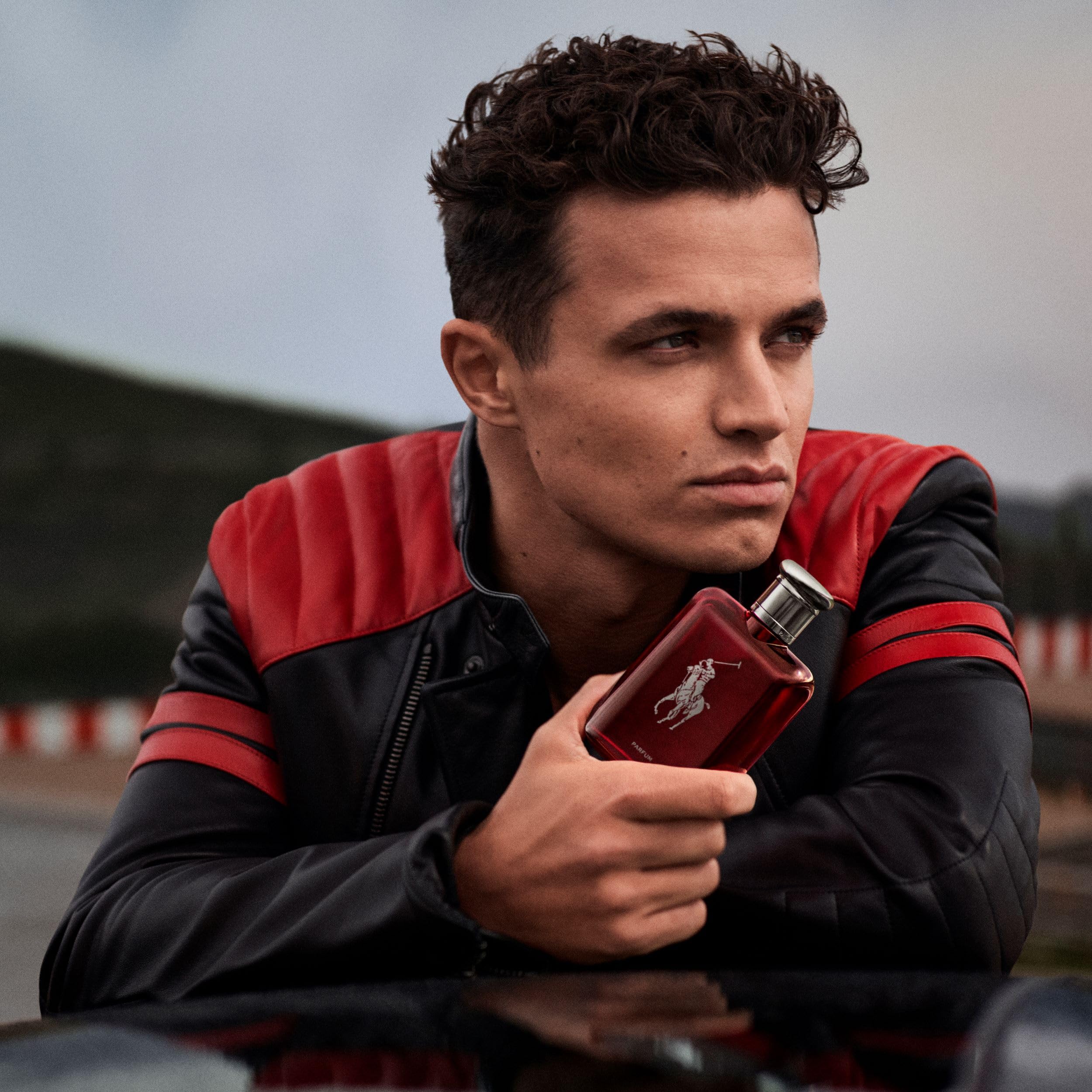 Ralph Lauren Polo Red, notas ámbar que envuelven con calidez