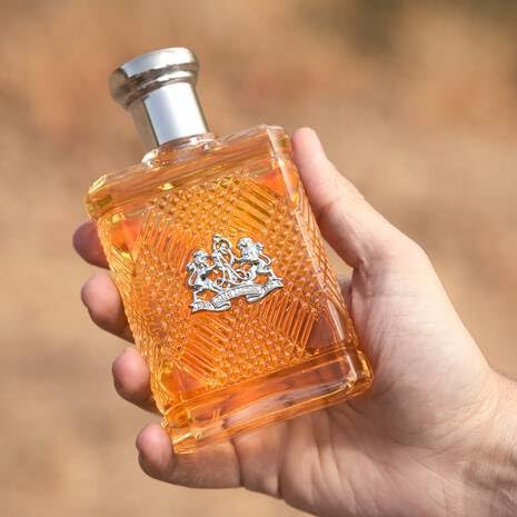 Ralph Lauren Safari, frasco detalle de diseño para la vista cercana.