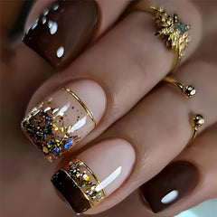 Uñas postizas Rchovsam marrón con diseño francés para un look elegante.