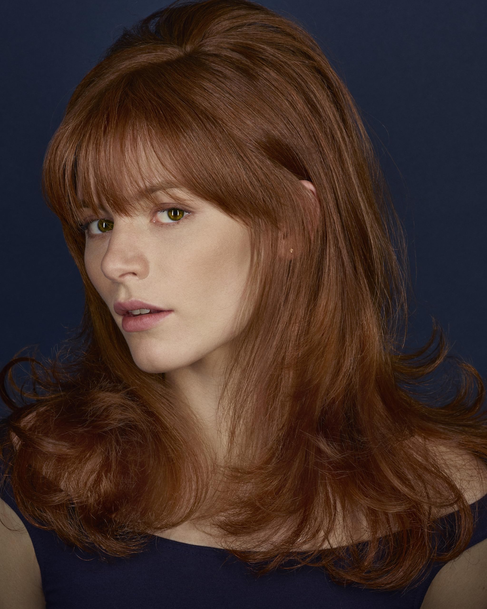 R+Co BLEU cabello liso y resistente a la humedad gracias a la fórmula