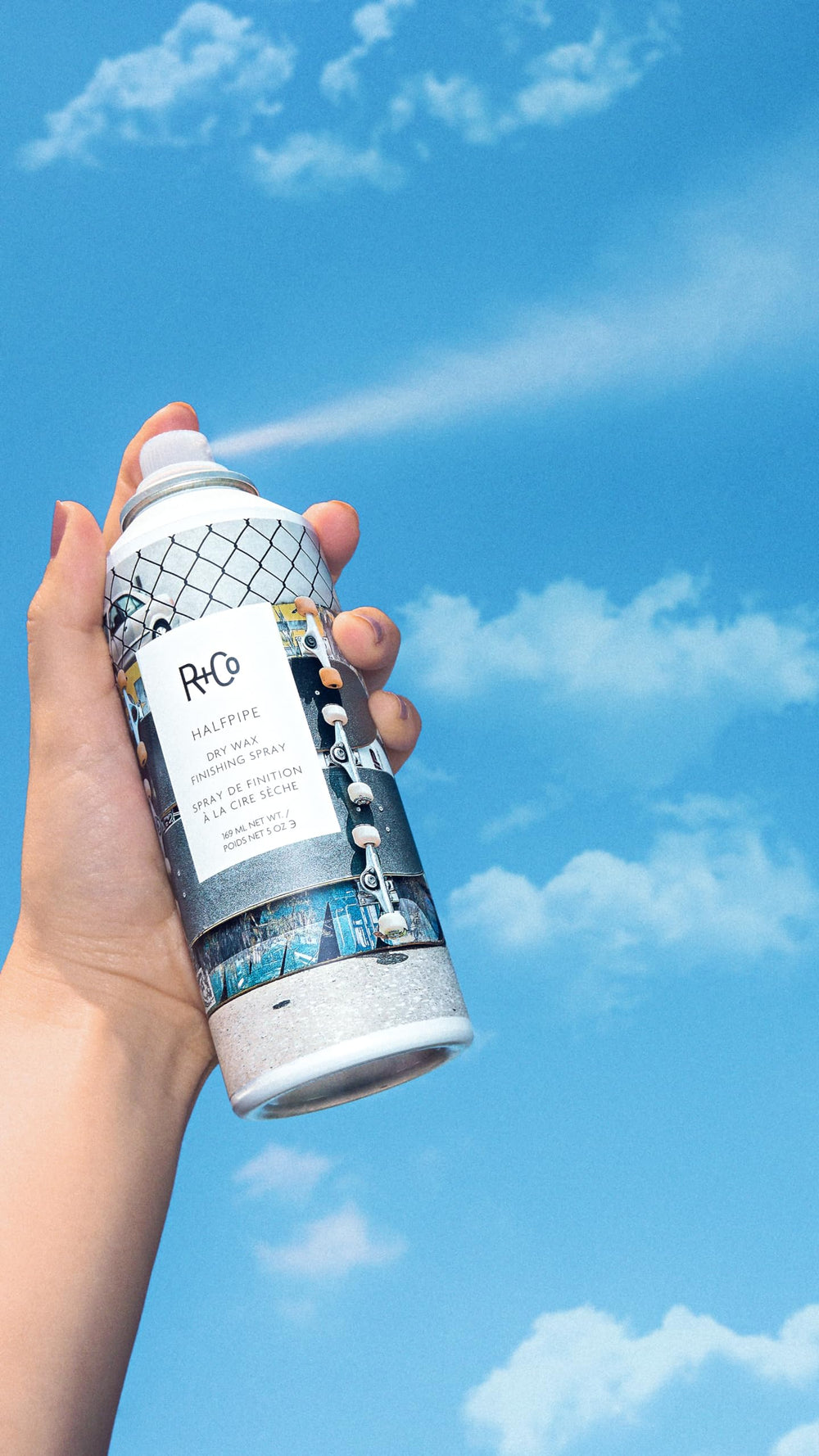 R+Co Halfpipe spray de cera seca: volumen y separación para peinados de día.
