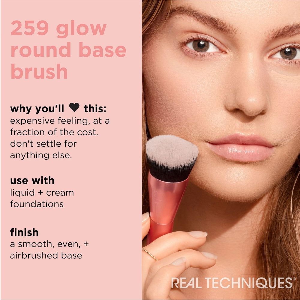 Real Techniques Glow: brocha para rubor líquido o crema con precisión de estampado.